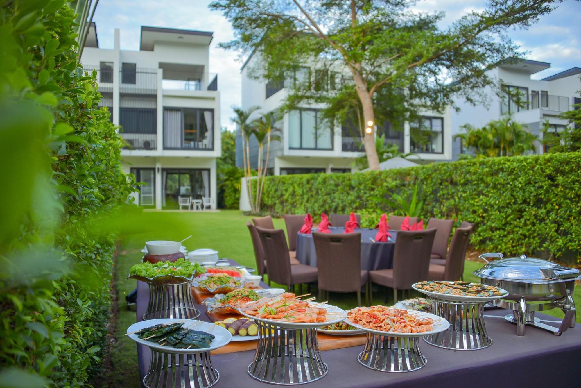 Laguna Parkside Lang Co Exterior foto